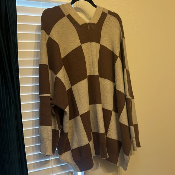 Dressed in Lala Checkered Cardigan - Picture 4 of 6